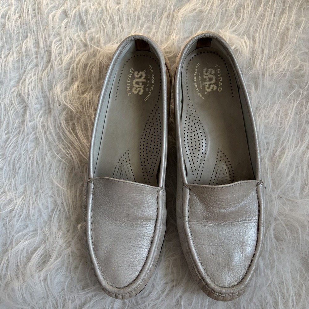 SAS Simplify Shoes 10 N Narrow Slip On Loafers Tripad Comfort Pearl Bone Ivory